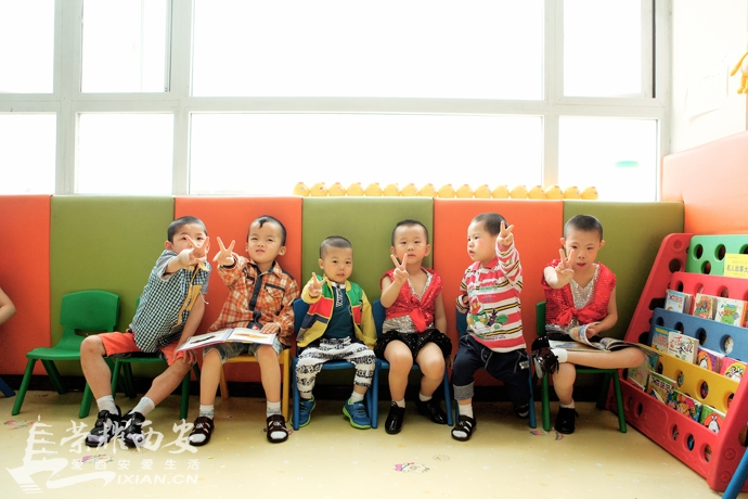 台北莎罗走进西安儿童福利院,与小天使们一起