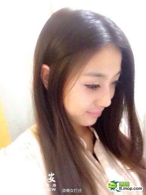 媒体曝光山东一外围女模网上勾搭导演求潜规则