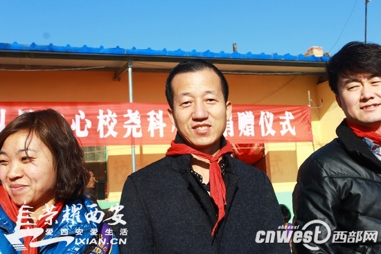 80后小伙零存款创业 靠 朋友圈 做生意年赚上千