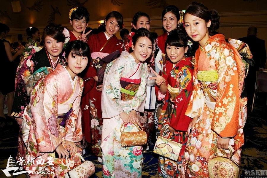 直击日本青年男女庆祝成人礼 妹子们丑得惊人