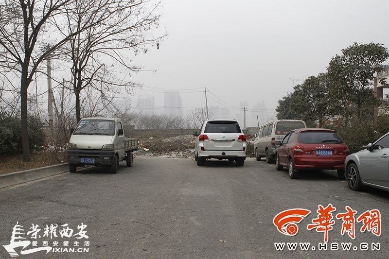 北郊最牛马路停车场:停车还能提供正式发票-