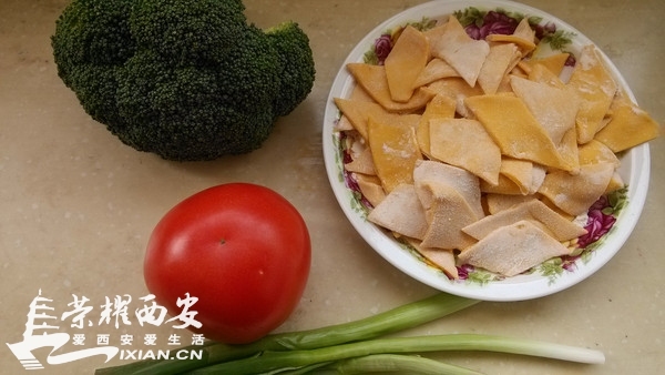 宝宝感冒、发烧等生病期食谱:西红柿南瓜蔬菜