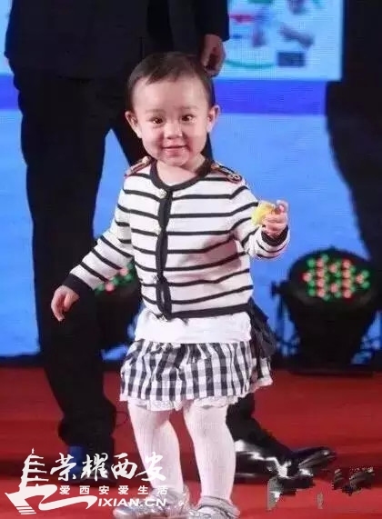 李小璐你能好好给你闺女买件衣裳吗?我不明白