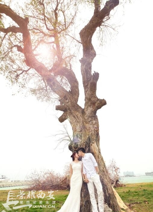 去【海边】拍完婚纱照回来了-我俩的海边爱情