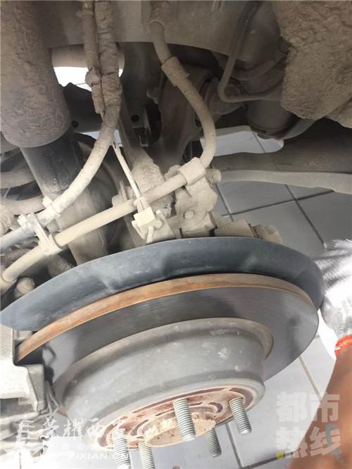 车主4S店修车遭遇偷换零件 悬挂系统被更换 -