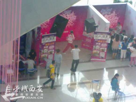 <em>2011超级女声</em>西安赛区<em>海选</em>-血拼一族|荣耀西安