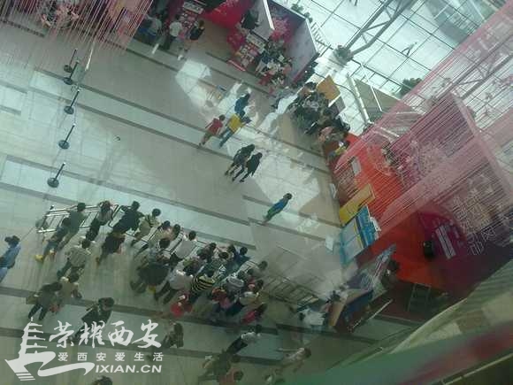 <em>2011超级女声</em>西安赛区<em>海选</em>-血拼一族|荣耀西安