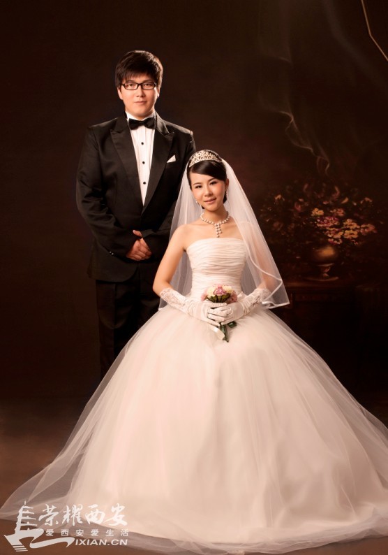 <em>不晒太阳</em>晒婚照!各位不能白看,还要帮我解决问