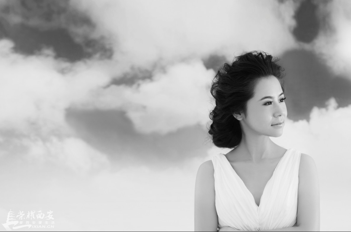 <em>不晒太阳</em>晒婚照!各位不能白看,还要帮我解决问