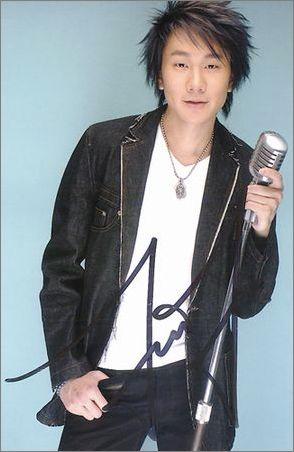 看看男明星用什么护肤品-血拼一族|荣耀西安网